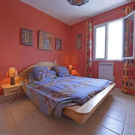 In Saint-laurent With Private Pool, Cleaning Included Villa Saint-Laurent-de-Carnols