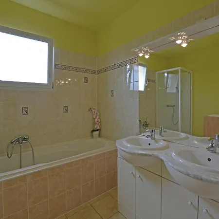 In Saint-laurent With Private Pool, Cleaning Included Saint-Laurent-de-Carnols